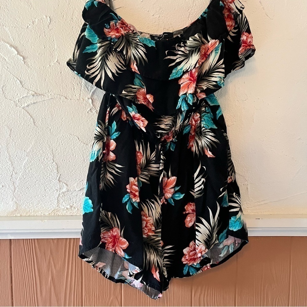 Lily Morgan Floral Off Shoulder Romper Size Medium